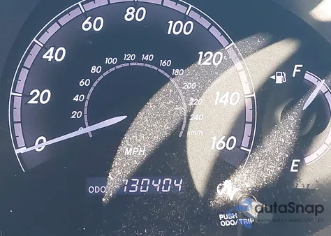 2011 Toyota Avalon Limited z USA, uszkodzony, nr VIN 4T1BK3DB5BU427858